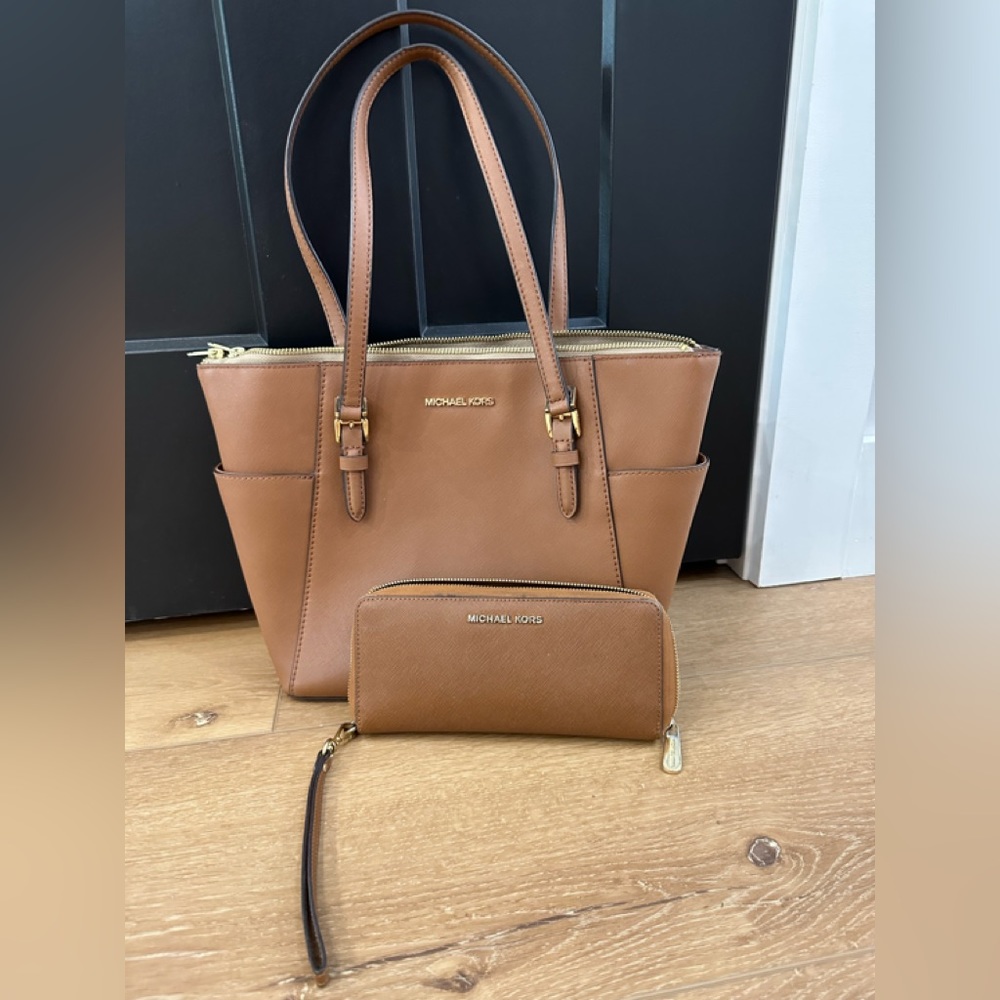 MICHAEL KORS BAG AND LARGE WALLET- BROWN